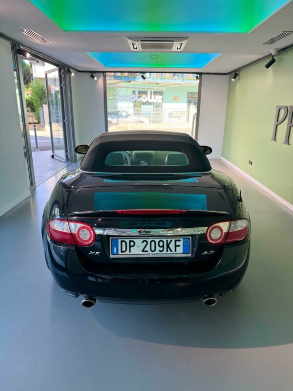 Jaguar XK Cabrio 4.2 V8 auto - immagine 6